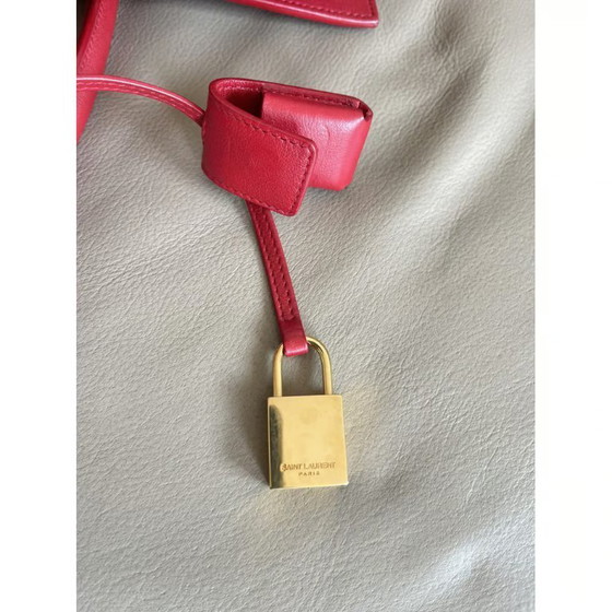 Image 1 of Designer Business Bag |   SAINT LAURENT |  Carryall Rouge Orient | red