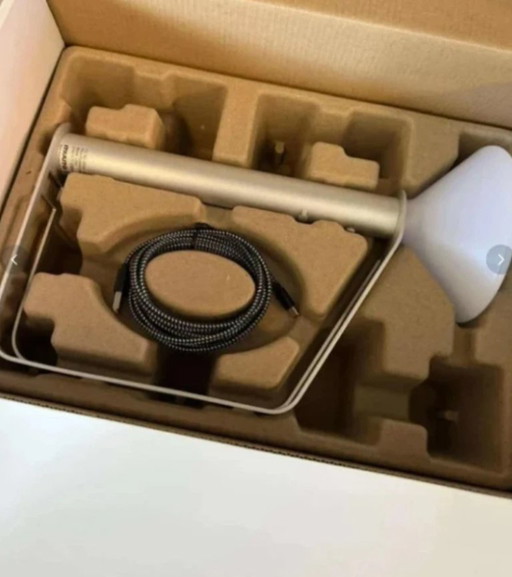 Muuto Piton portable lamp