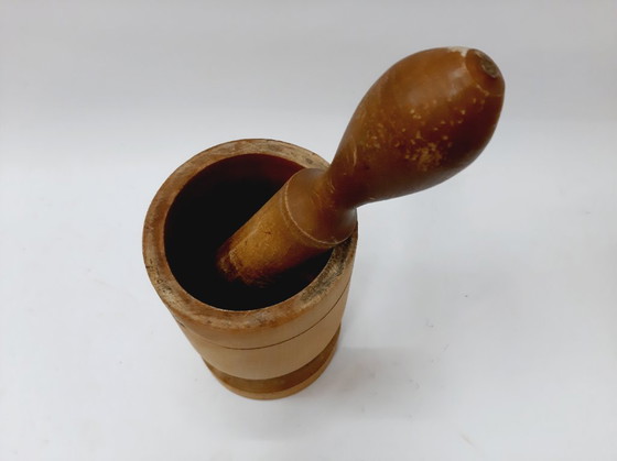 Image 1 of Mortaio e pestello in legno d'epoca