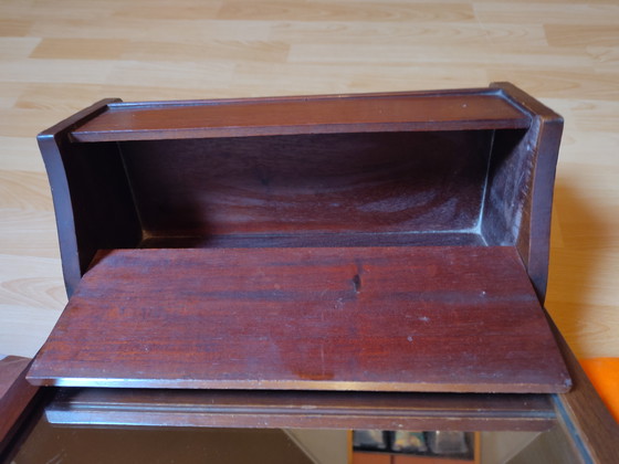 Image 1 of Wandspiegelkast