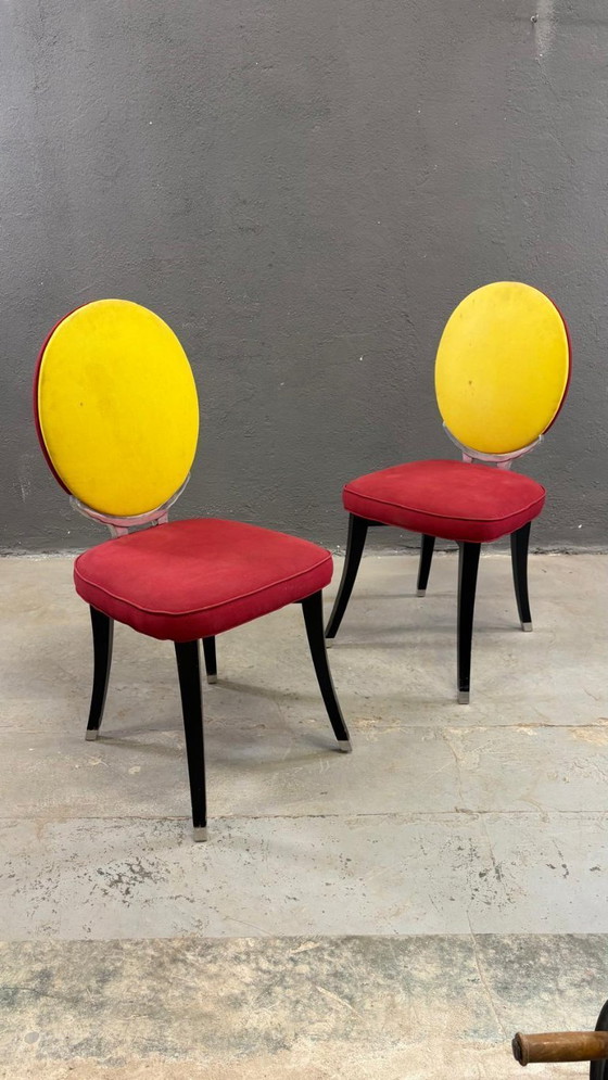 Image 1 of Een paar medaillonstoelen, model Funny Valentine, van Jean-Charles de Castelbajac, 20e eeuw