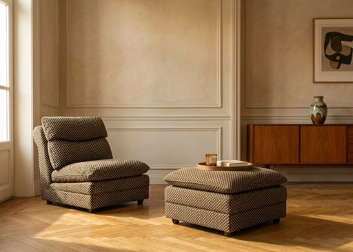 Elegante Sillón Vintage/Retro Con Otomana A Juego – Tweed Pata de Gallo