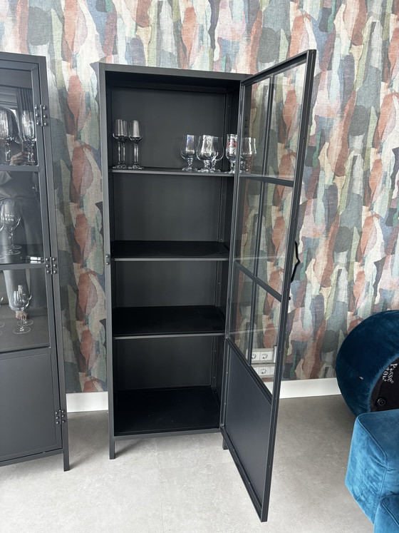 Image 1 of 2 buffets industriels noirs (1,77 x 59,5 l x 49,5) 250 € pour 2 meubles !