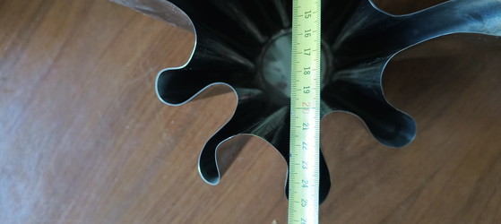 Image 1 of Vaso a tulipano Martin Brühl, design olandese moderno, bordo in acciaio inossidabile