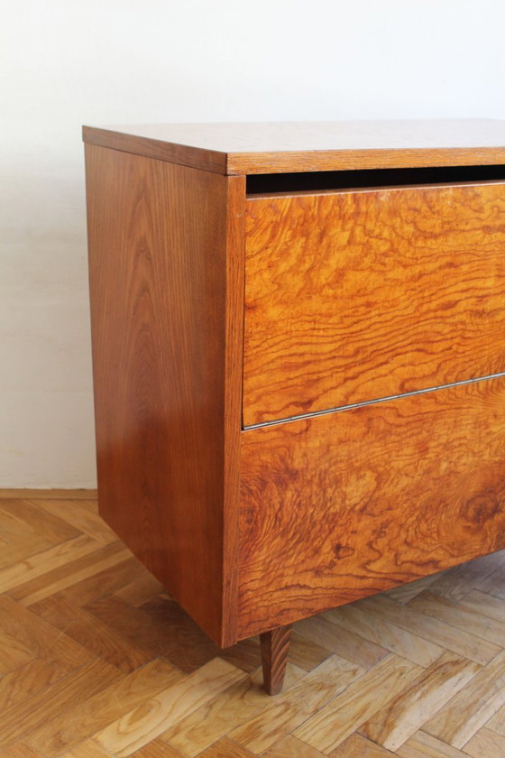 Image 1 of Commode en noyer des années 1950