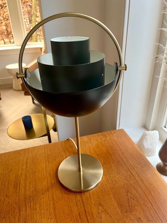 Image 1 of Lampada da tavolo Gubi Multi-Lite nera/ottone