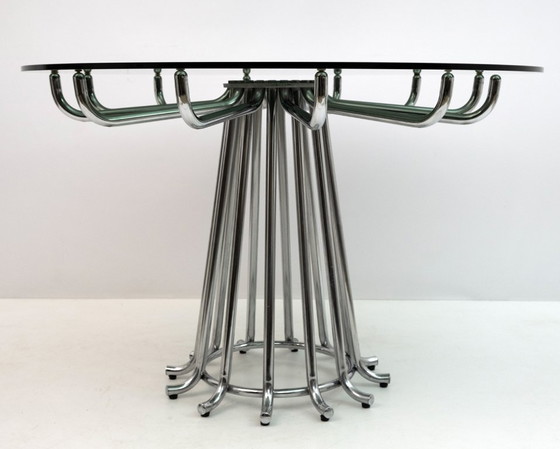 Image 1 of Gastone Rinaldi Mid-Century Modern Italiaanse ronde eettafel van verchroomd metaal, jaren 70