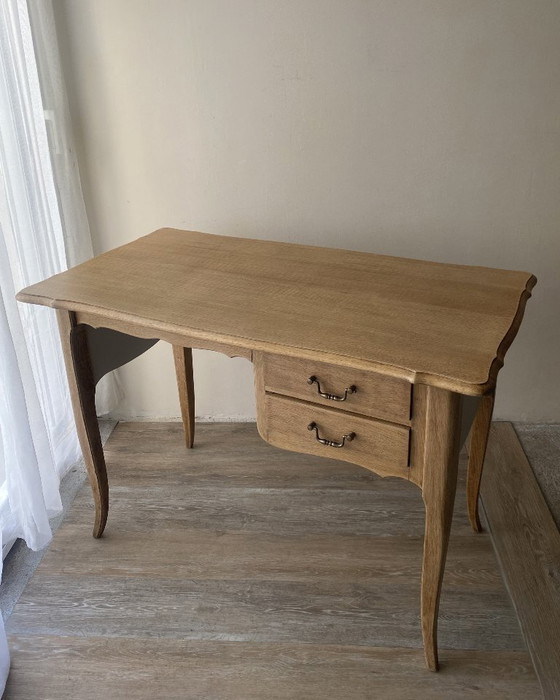 Image 1 of Bureau vintage en chêne 2 tiroirs rénové - Bois miel et beige doux