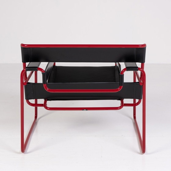 Image 1 of Knoll Wassily B3 Rouge Matte-New-Unused Series 2024 In Black Leather By Marcel Breuer