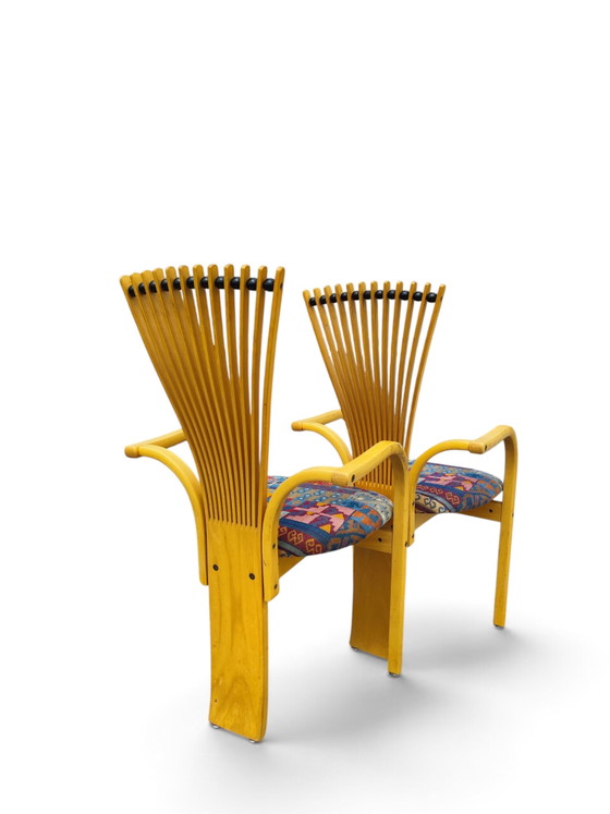 Totemstoelen ontworpen door Torstein Nilsen – Westnofa, Eetkamerstoelen, Textile, Wood (photo 7 of 11)