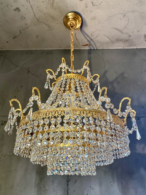 Beautiful antique crystal chandelier – Glass, Brass (photo 7 of 8)