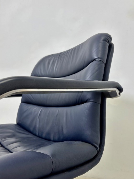 Image 1 of Canale Artifort