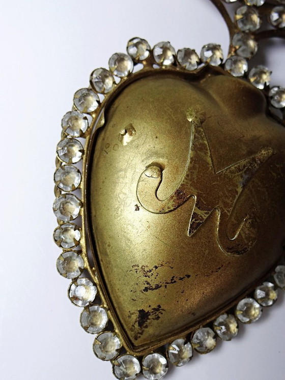 Image 1 of Ex voto antico, cuore fiammeggiante di Maria di Pomponne, tempestato di strass, XIX-XX secolo.
