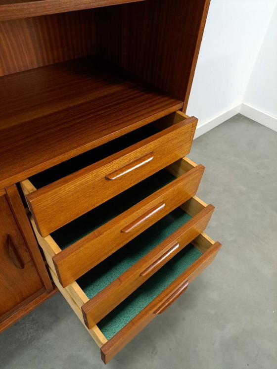 Image 1 of Armario de pared de teca con cajones, barra y patas negras