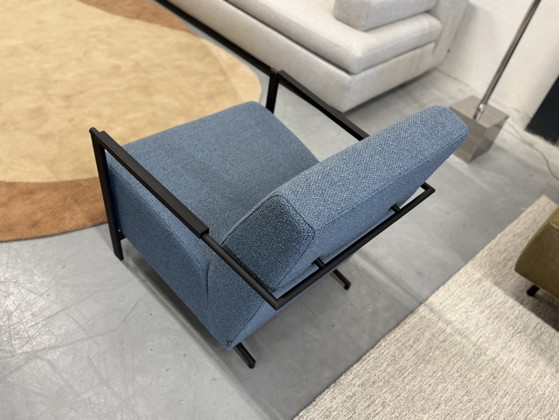 Image 1 of (1) Poltrona Harvink Alowa in tessuto Monza Blue