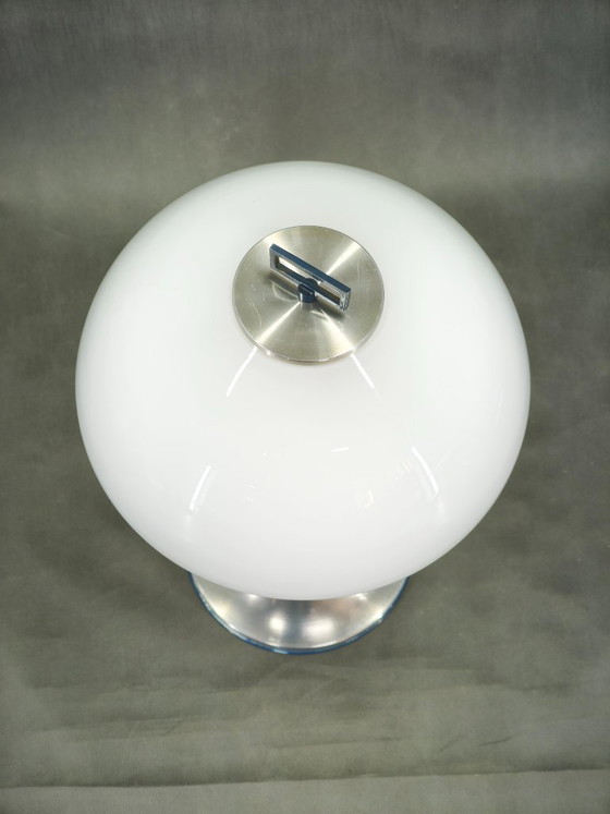 Italienische Space Age Tischlampe aus Opalglas und blauem Metall, 1970er Jahre – Tischlampen (photo 8 of 13)