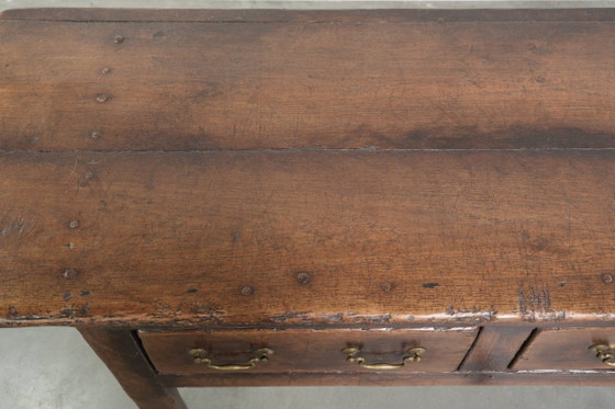 Image 1 of Robusta credenza antica in stile inglese del XIX secolo, con un bellissimo aspetto rustico e una splendida patina.