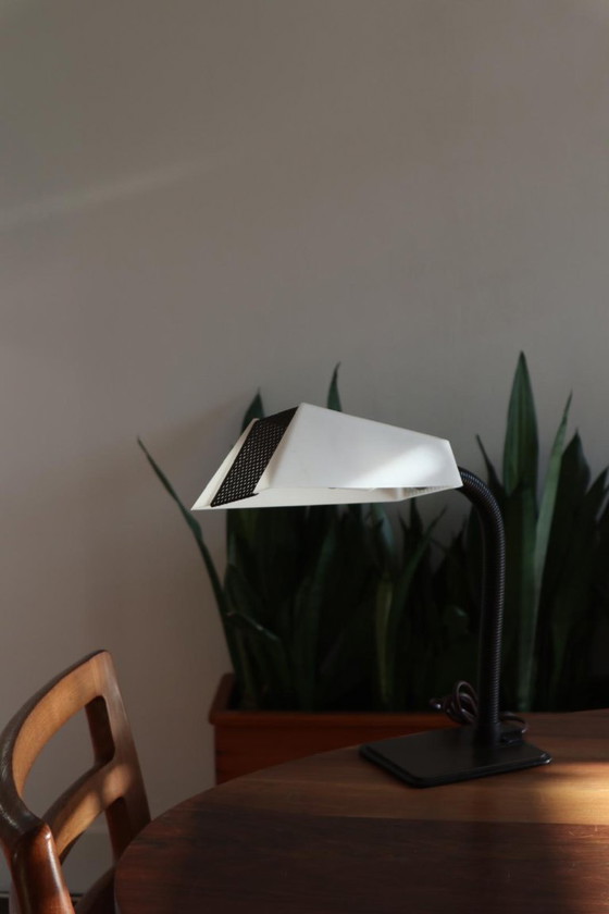 Image 1 of Lampe de table Lucifer vintage