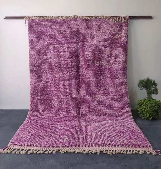 Grand tapis Beni Ouarain violet fuchsia, texture unique, fait main 3x2M