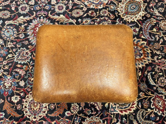 Set Classic English Sheep Leather Armchair and Ottoman – Bendic International, Wood (photo 13 of 14)