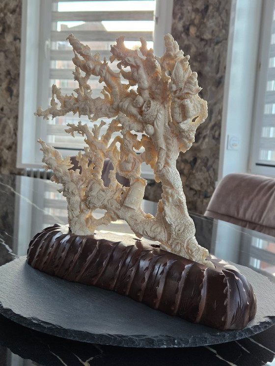 Image 1 of 20th century sculpted group in white coral (ref 4121)