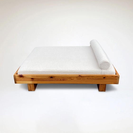 Image 1 of Modernist pine and bouclé daybed by Ate van Apeldoorn for Houtwerk Hattem 1970s