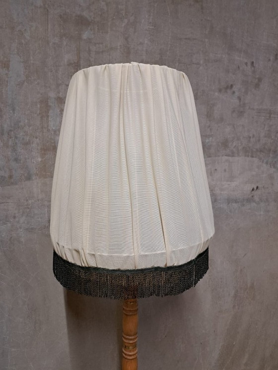 Image 1 of Lampada da terra vintage in legno con paralume plissettato, anni '70