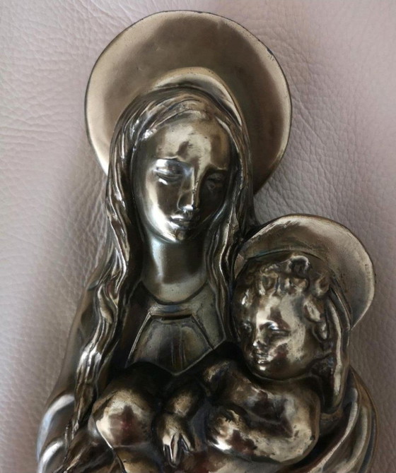 Image 1 of Madonna met Kind Jezus messing wandreliëf