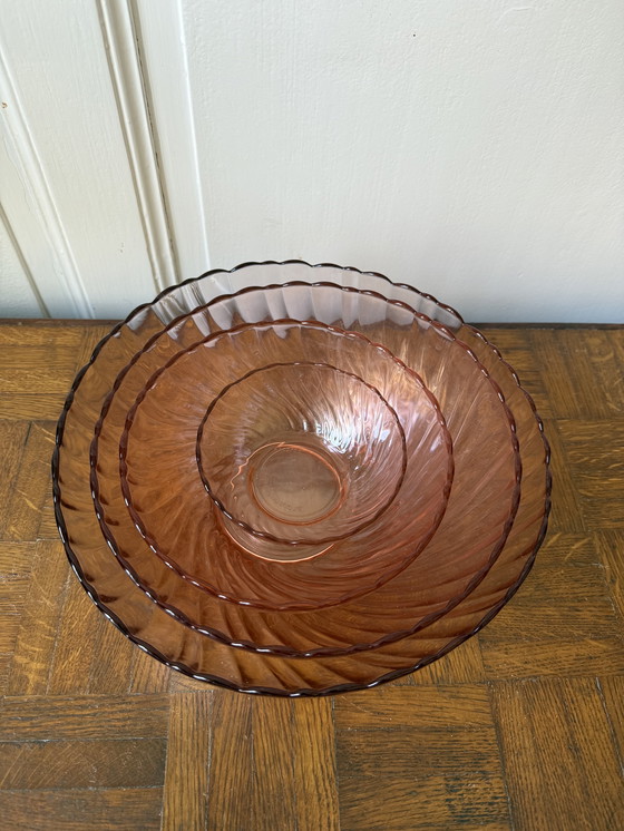 Image 1 of Set de 4 Ensaladeras de Cristal Rosa