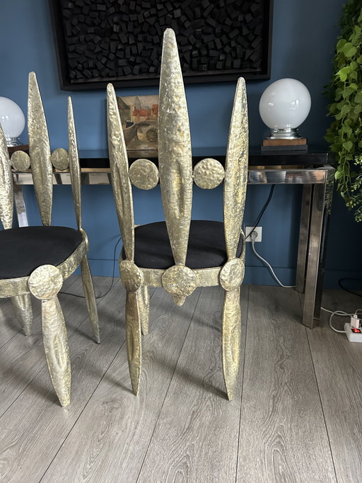 paire de chaises en tôle martelée