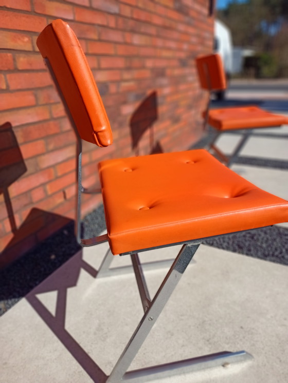 Image 1 of Sillas en zigzag