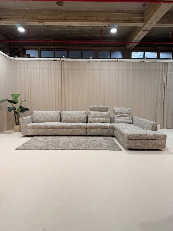 Image 1 of Le canapé d'angle Bas avec fonction relaxation de Moome