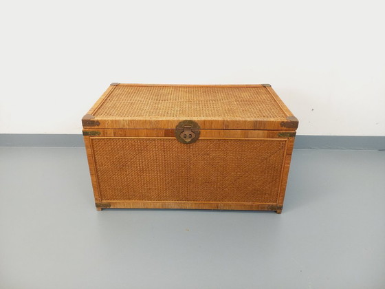 Image 1 of Baule vintage in legno, rattan, paglia e ottone