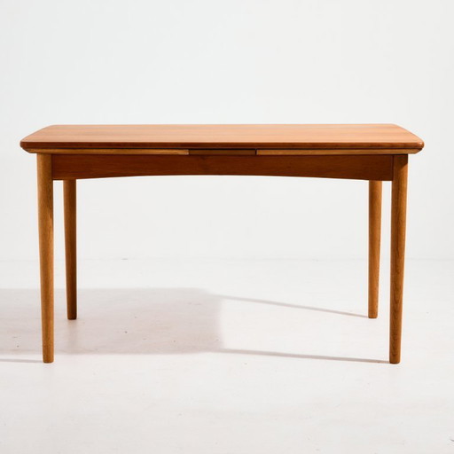 MK11104 Table de salle à manger restaurée en teck et chêne