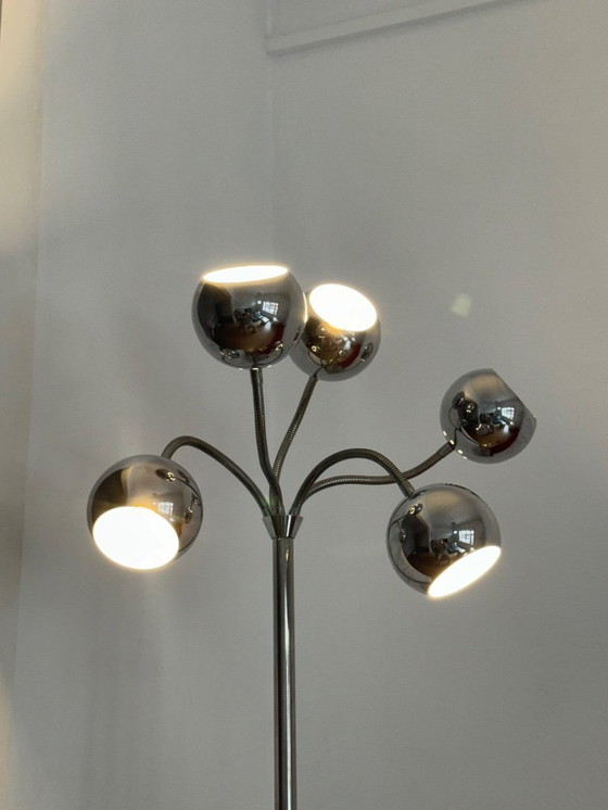 Image 1 of Lampada da terra vintage cromata anni '70 con cinque paralumi sferici regolabili