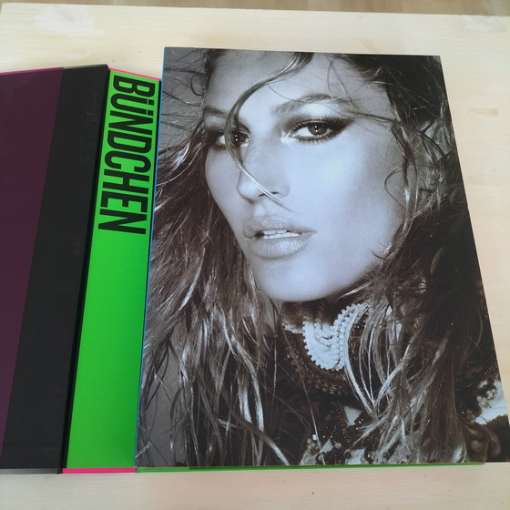 Image 1 of Giselle Bundchen