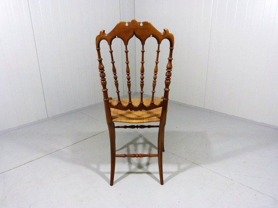 Image 1 of Silla Chiavari de madera con asiento tejido, década de 1960.