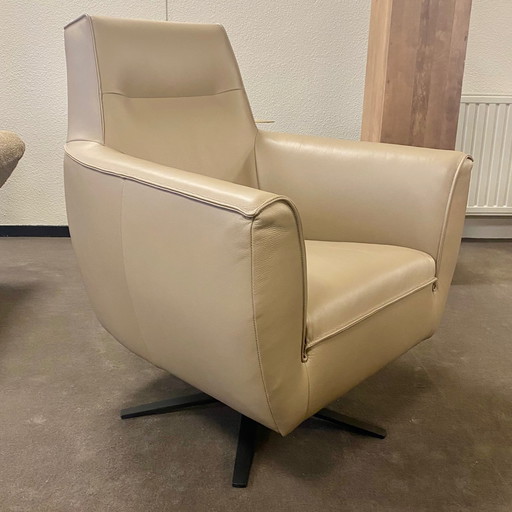 DN Design Naxos Drehsessel