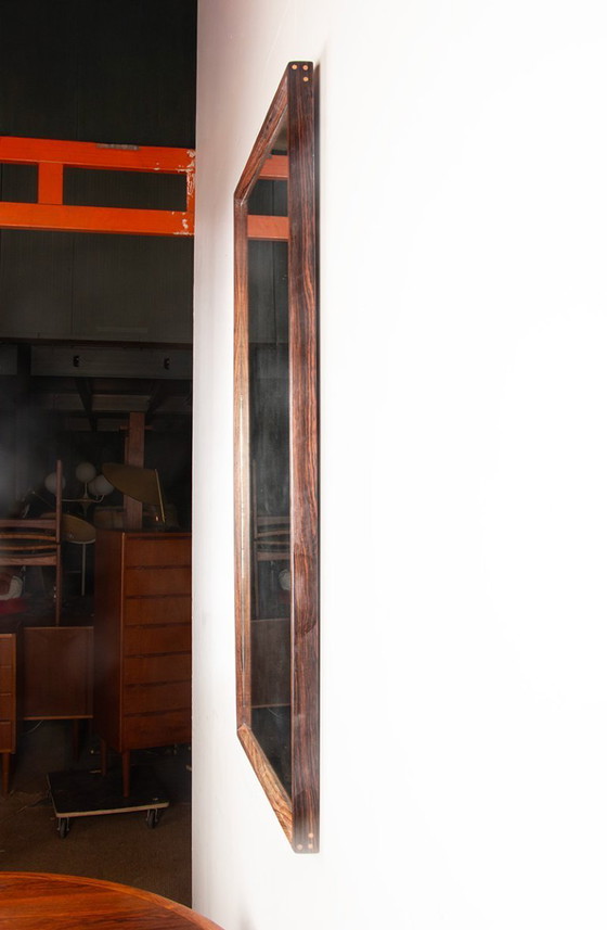 Image 1 of Grande specchio danese in palissandro di Aksel Kjesgaard per Odder 1960.