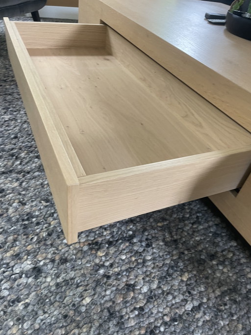 Mesa de centro de roble, hecha a medida.