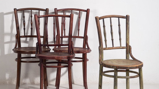 Sedie da pranzo Thonet antiche colorate (c.1920). Set di 4 pezzi #2 (photo 3 of 40)