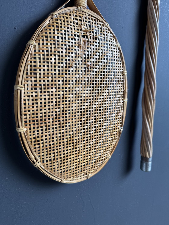 Image 1 of Batteurs à tapis osier rotin anciens 