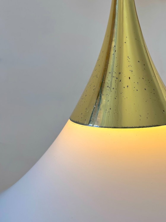 Image 1 of Paire de suspensions par Limburg en laiton et opaline, Allemagne 197