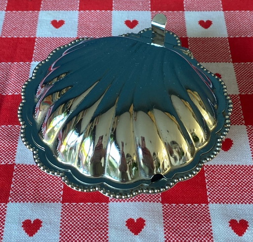 Butter or caviar shell in polished stainless steel with inlay bowl