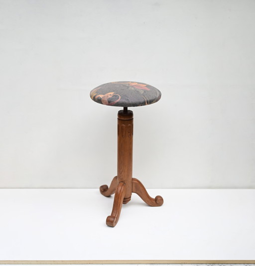 Antique French wooden piano stool, wooden piano stool, adjustable, farmhouse antique.