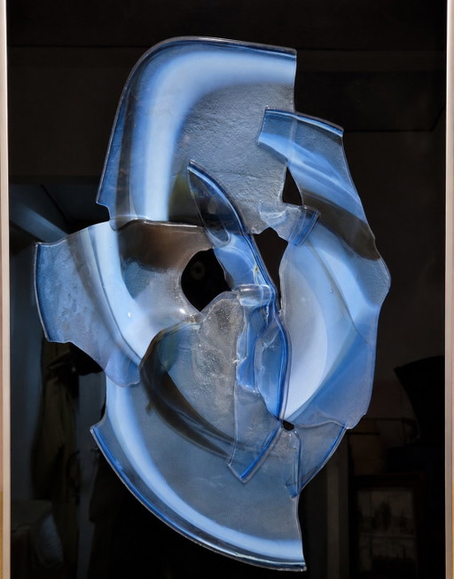 Opera d'arte astratta in vetro