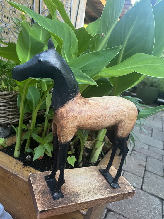 Image 1 of Scultura di cavallo in legno