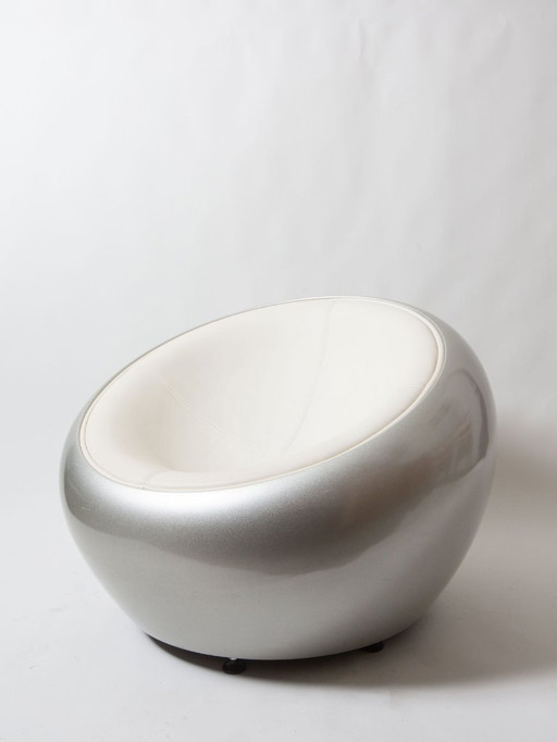 Sedia a secchiello dell'era spaziale