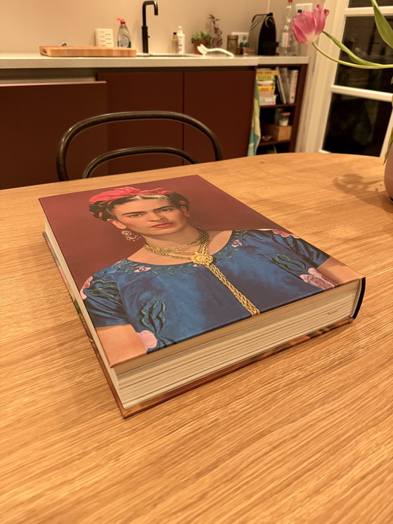 Image 1 of Frieda Kahlo, The Complete Paintings boek