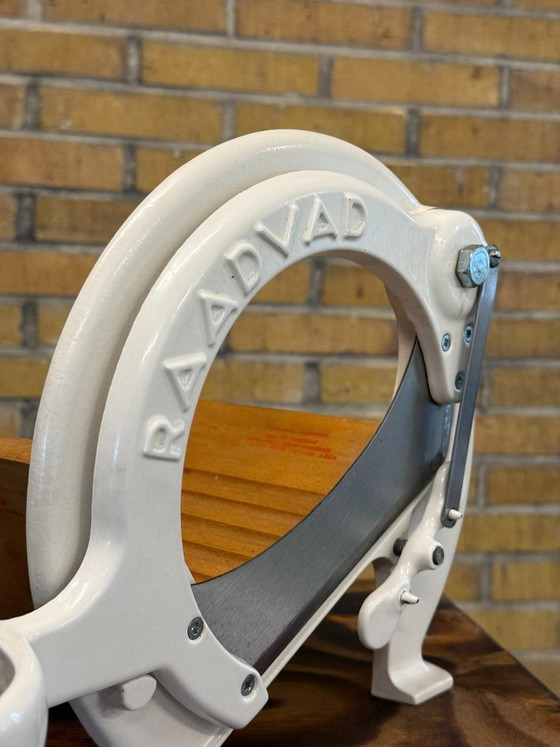 Coupe-pain danois Raadvad 294 – Ove Larsen – Accessoires de cuisine, Metal, Wood (photo 4 of 7)